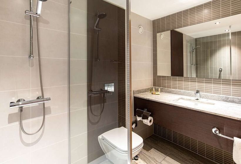 חדר דלוקס, Hilton London Gatwick Airport