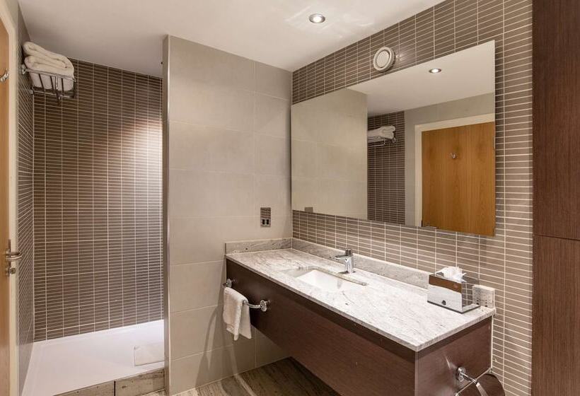חדר דלוקס, Hilton London Gatwick Airport