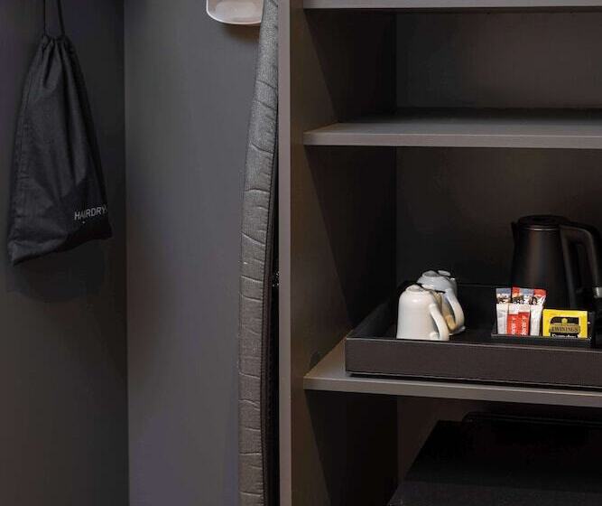 Люкс, Hilton London Gatwick Airport