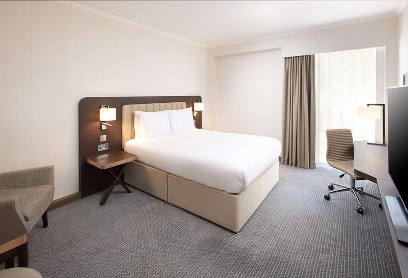Номер Deluxe, Hilton London Gatwick Airport