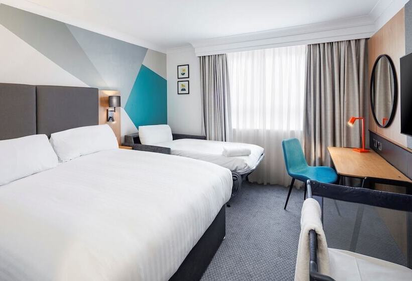 Номер Стандарт, Holiday Inn Aylesbury, An Ihg
