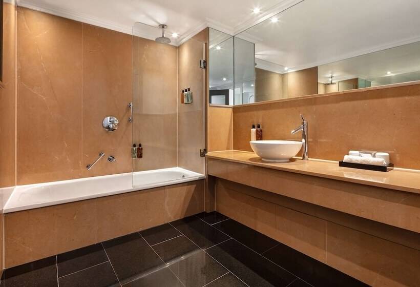 Номер Премиум, Radisson Blu Hotel, London Bloomsbury