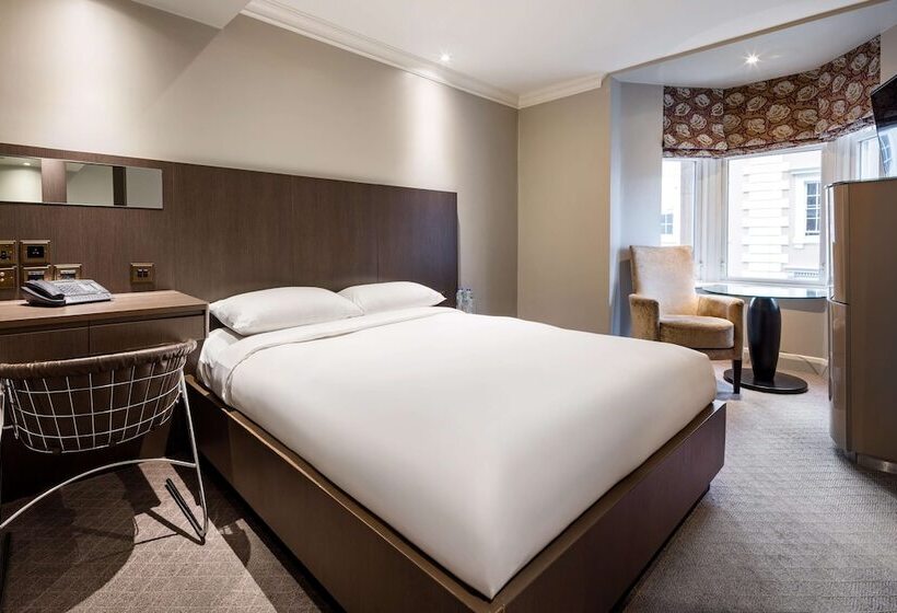 Номер Superior, Radisson Blu Hotel, London Bloomsbury