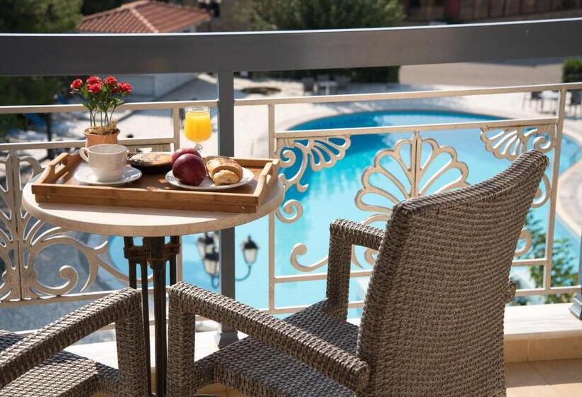 Номер Стандарт Трехместный, Acharnis Kavallari Hotel Suites