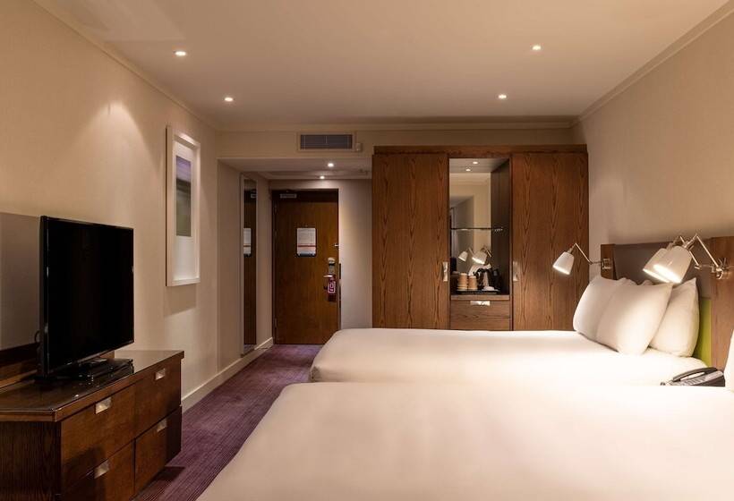 Номер Superior, Hilton London Metropole