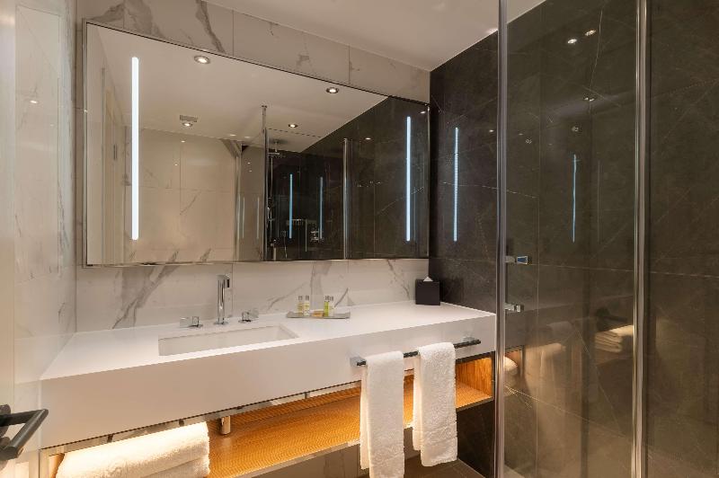Номер Executive Кровать Кинг, Hilton London Metropole