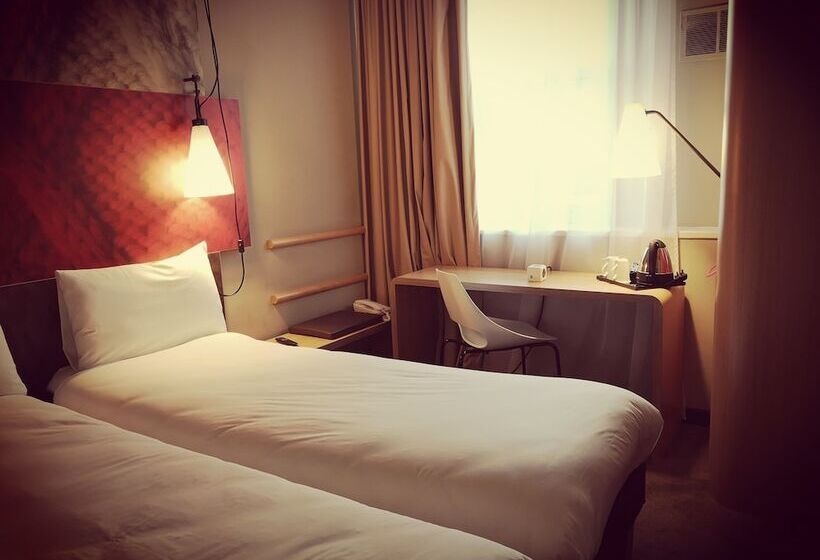Номер Стандарт, Ibis London Greenwich