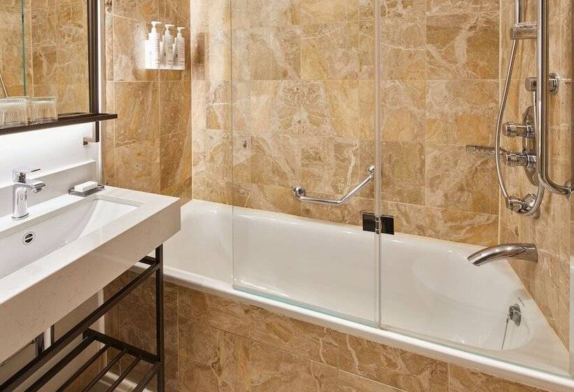 Номер Deluxe, London Marriott Hotel Grosvenor Square