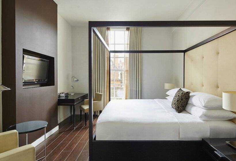 Номер Deluxe, London Marriott Hotel Grosvenor Square