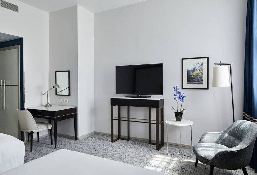 Номер Superior с Видом, London Marriott Hotel Grosvenor Square