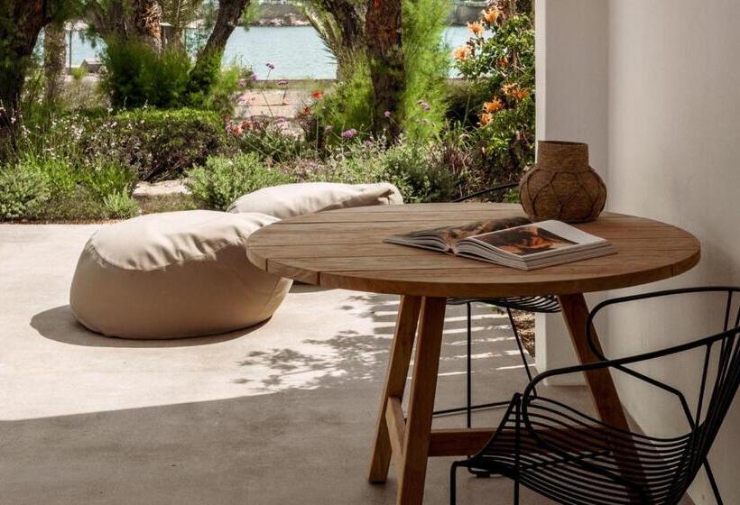 Superior bungalow with sea view, Minos Beach Art Hotel, A Member Of Design Hotels