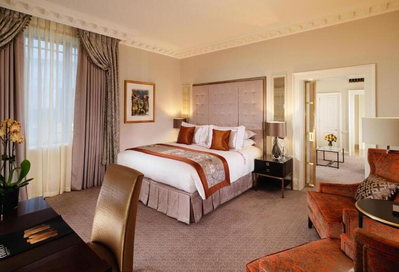 高级小型套房, The Dorchester   Dorchester Collection