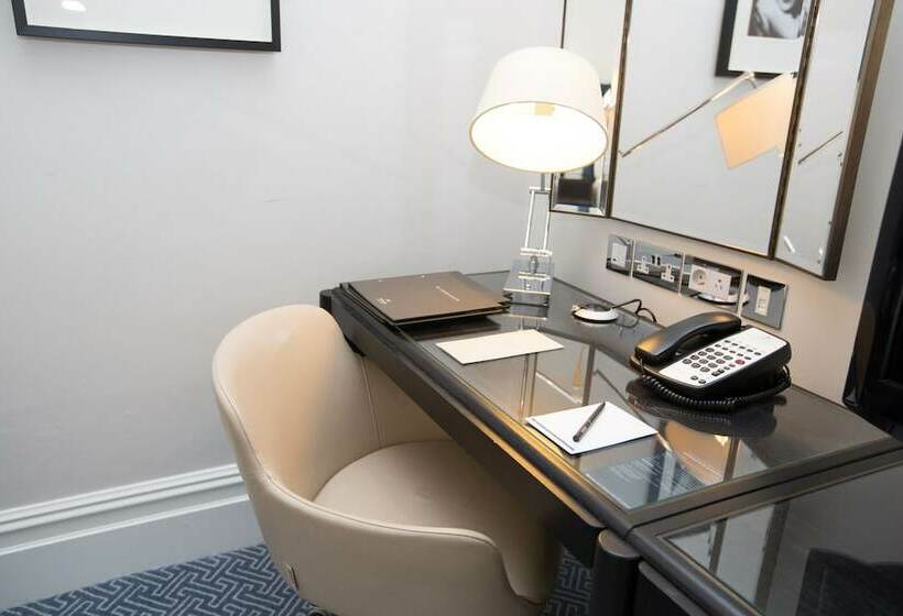 Номер Стандарт, The Waldorf Hilton London