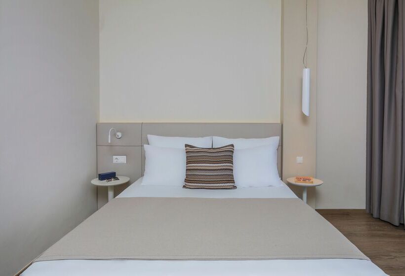 اتاق لوکس با چشم‌انداز باغ, Ammon Zeus Luxury Beach