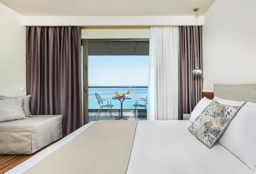 سوئیت پنت هاوس, Ammon Zeus Luxury Beach