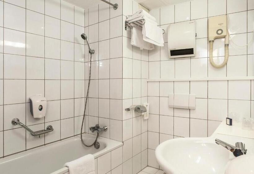 Номер Economy, Budapest