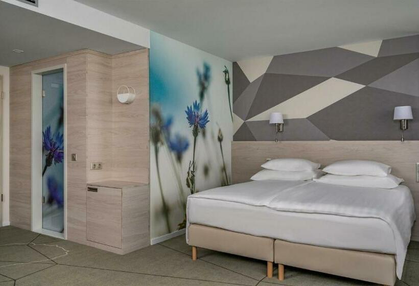 Полулюкс, Ensana Thermal Margaret Island