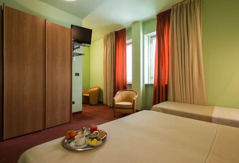 اتاق استاندارد سه نفره, Lux