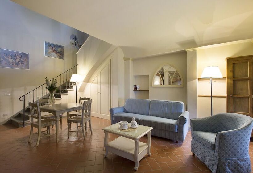 Люкс с Террасой, Tenuta Di Artimino Member Of Meliá Collection Wine Resort