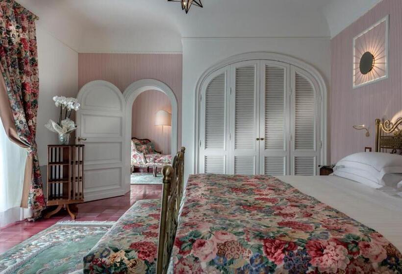 سوییت جونیور, Augustus Hotel & Resort