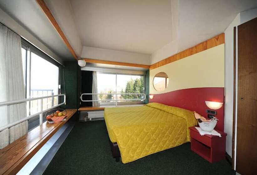 스탠다드 트리플 룸, Club Hotel Solaria