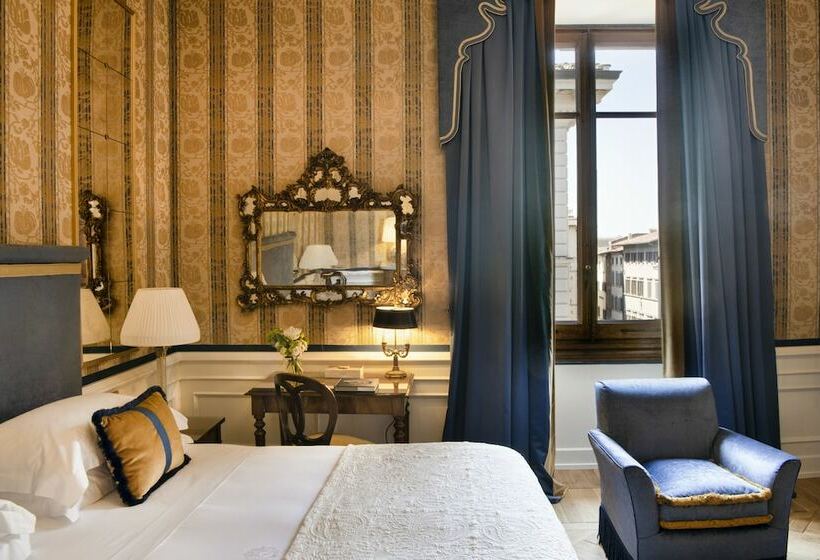 سوئیت جونیور با چشم‌انداز, Helvetia&bristol Firenze – Starhotels Collezione