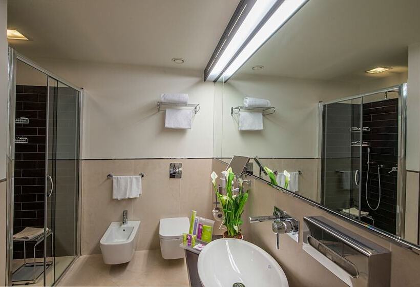 اتاق استاندارد سه نفره, As Hotel Limbiate Fiera