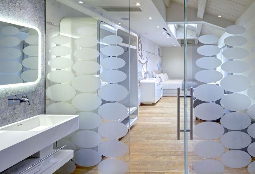 Полулюкс, Ausonia Hungaria Wellness & Lifestyle