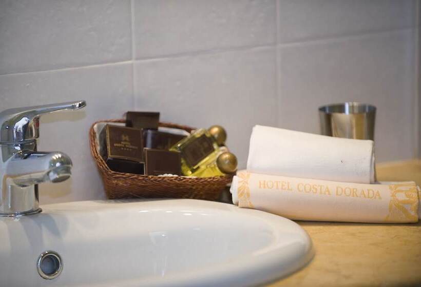 اتاق استاندارد سه نفره, Costa Dorada