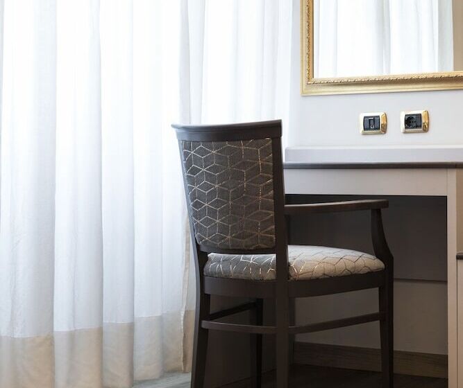 اتاق استاندارد یک نفره, Mokinba Hotels Baviera