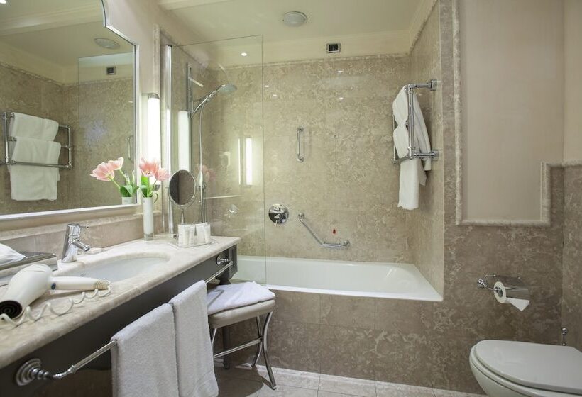 اتاق استاندارد سه نفره, Starhotels Tuscany