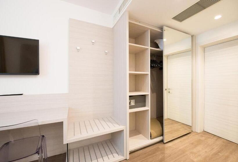 Номер Deluxe Вид на Бассейн, Grand Hotel Liberty