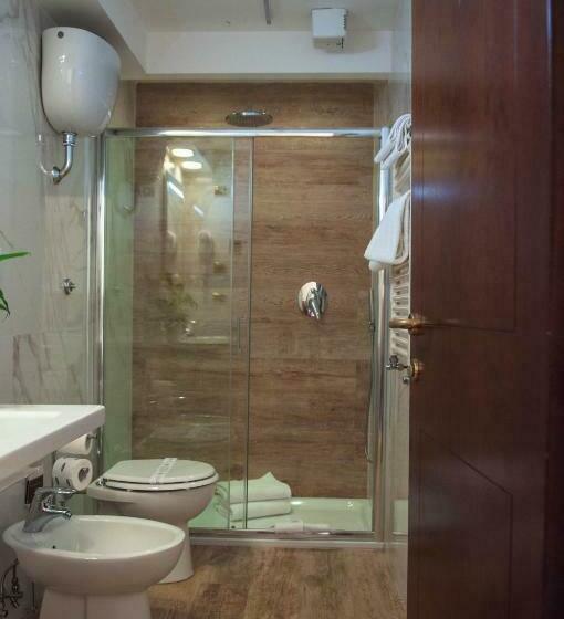 اتاق استاندارد چهار تخته, Palladium Palace