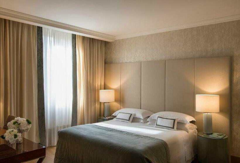 חדר דלוקס עם נוף, Rosa Grand Milano   Starhotels Collezione
