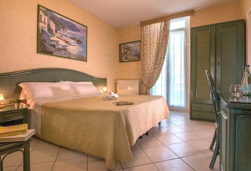 标准三人间, Albergo Belsoggiorno