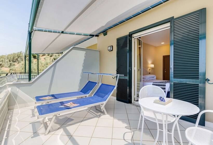小型套房带海景, Best Western Hotel La Solara