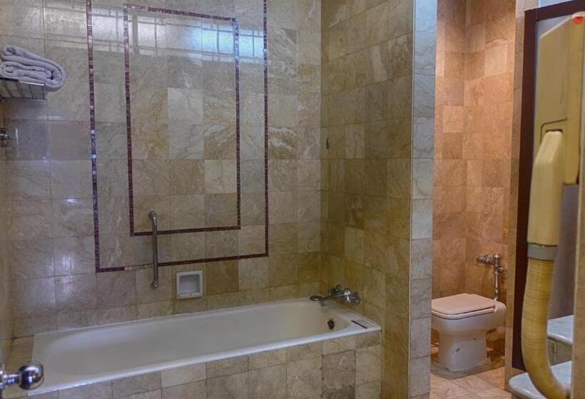 اتاق اجرایی, Grand Hotel Preanger