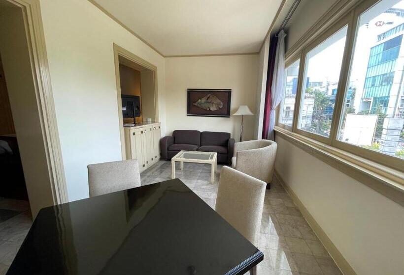اتاق اجرایی, Grand Hotel Preanger