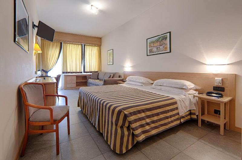 Quarto Estandar Vista Mar com Terraço, Laurin
