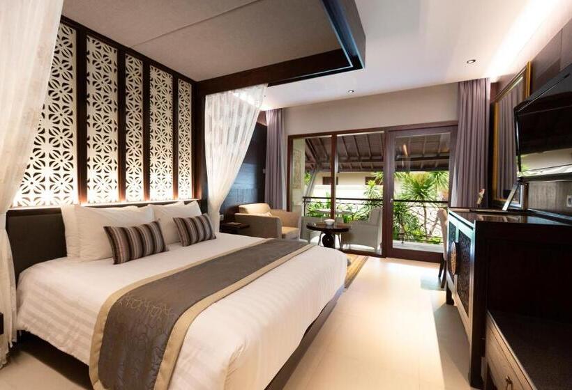 Quarto Deluxe, Puri Santrian