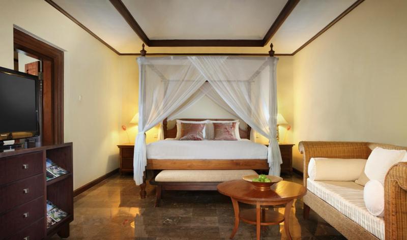 Quarto Estandar, Puri Santrian