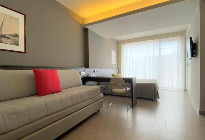 اتاق استاندارد اینتریور, Tirreno