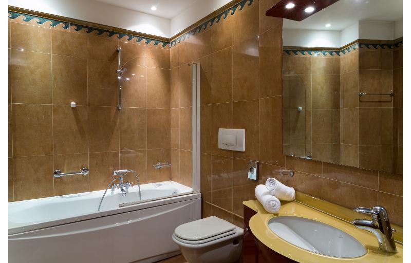 Quarto Estandar Individual, Royal Torino Centro Congressi
