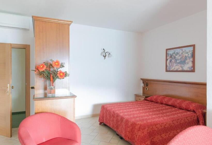 Quarto Deluxe, Village Hotel Lucia