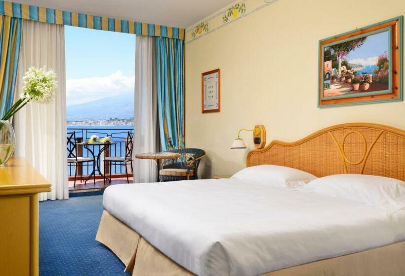 Номер Deluxe Вид на Море, Unahotels Capotaormina
