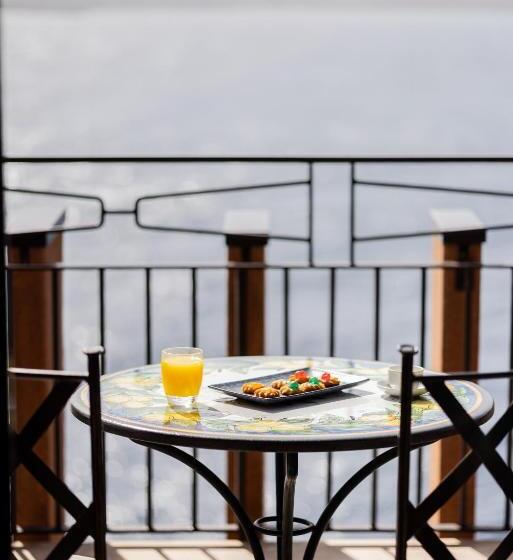 Quarto Premium Vista Mar, Unahotels Capotaormina