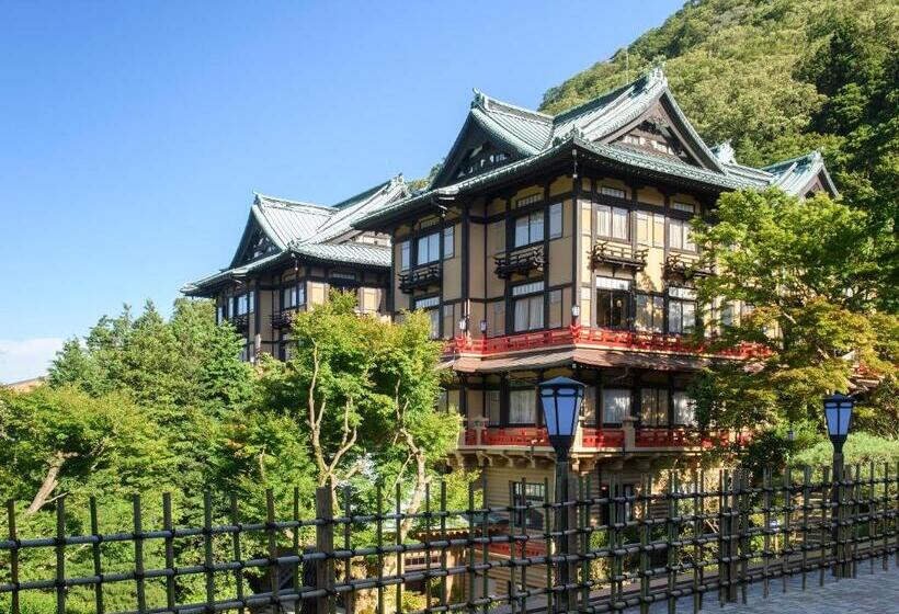 Пентхаус Люкс, Fujiya