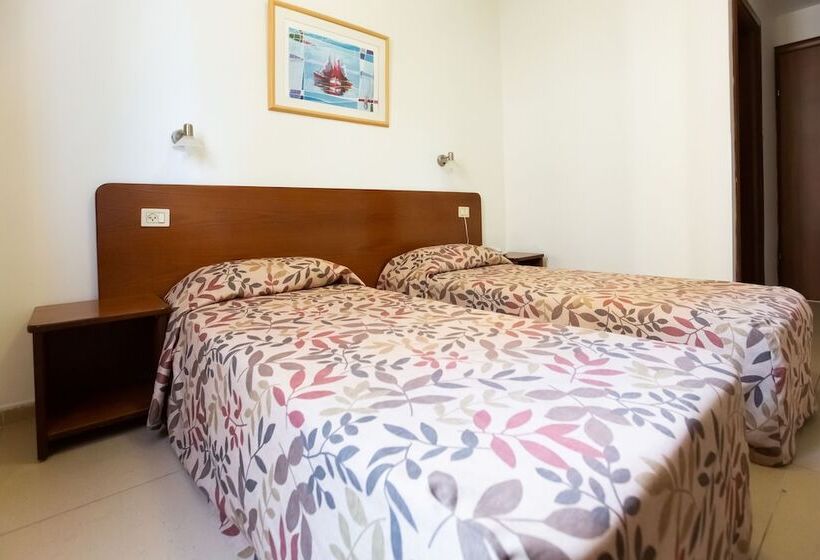 Chambre Standard, Ginot Yam