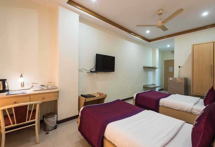 Номер Deluxe, Godwin   Colaba