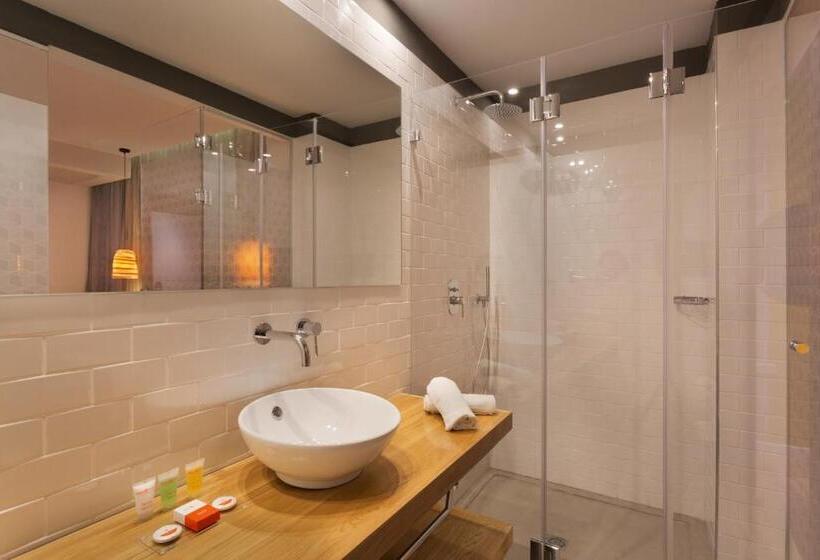 Quarto Deluxe, Prima City